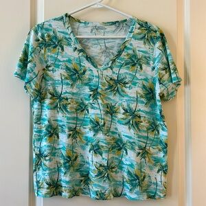 Old Navy v neck tshirt